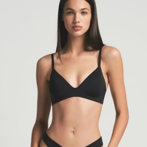 NWT Skims Wireless Form T-shirt Bra - Picture 1 of 4